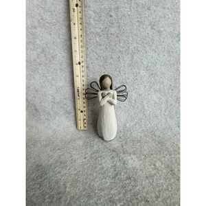 Willow Tree Angel Figurine "Sign for Hope" White Textured Wings Crossed Arms‎
